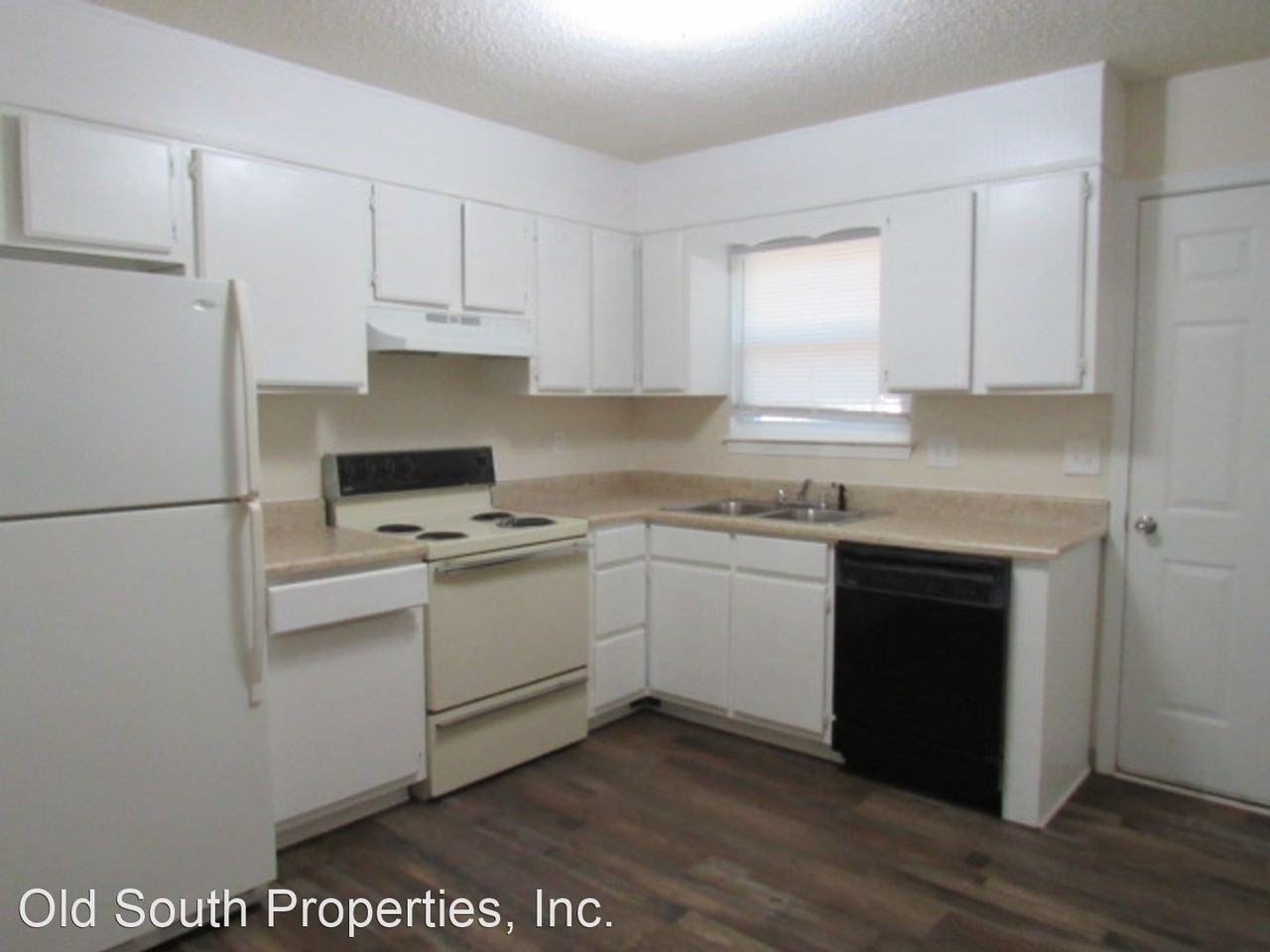 4909 Yacht Harbor Cir - Photo 3 of 9