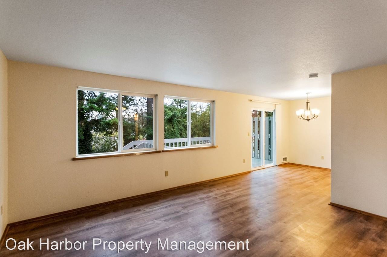 1045 Sw Kaleeton Lp - Photo 2 of 13