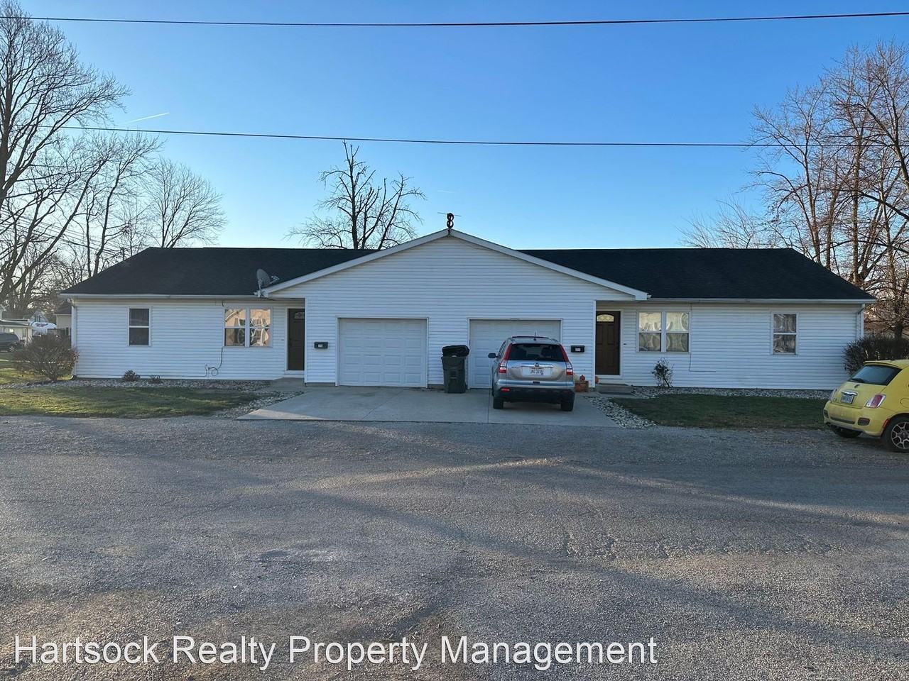 DELPHOS BEAUTIFUL NEWLY REMODELED DUPLEX APARTMENT WITH 1 CAR GARAGE