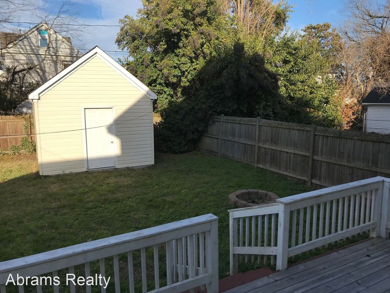 306 Poplar Ave - Photo 3 of 50