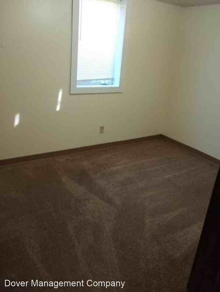 5 Plex Unit in Wayne - Photo 2 of 8