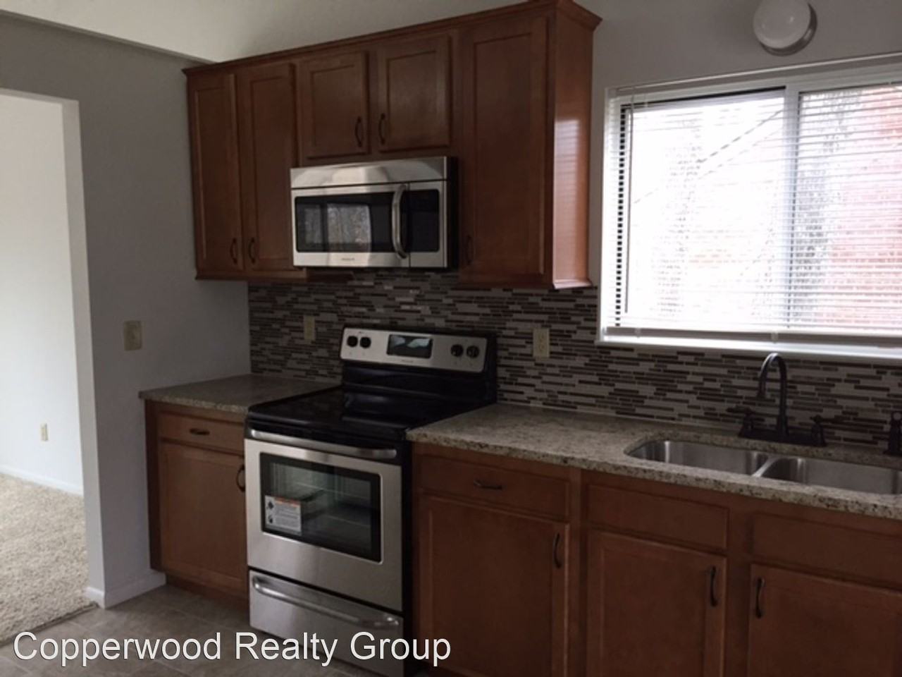 773 Kingston Dr - Photo 2 of 10