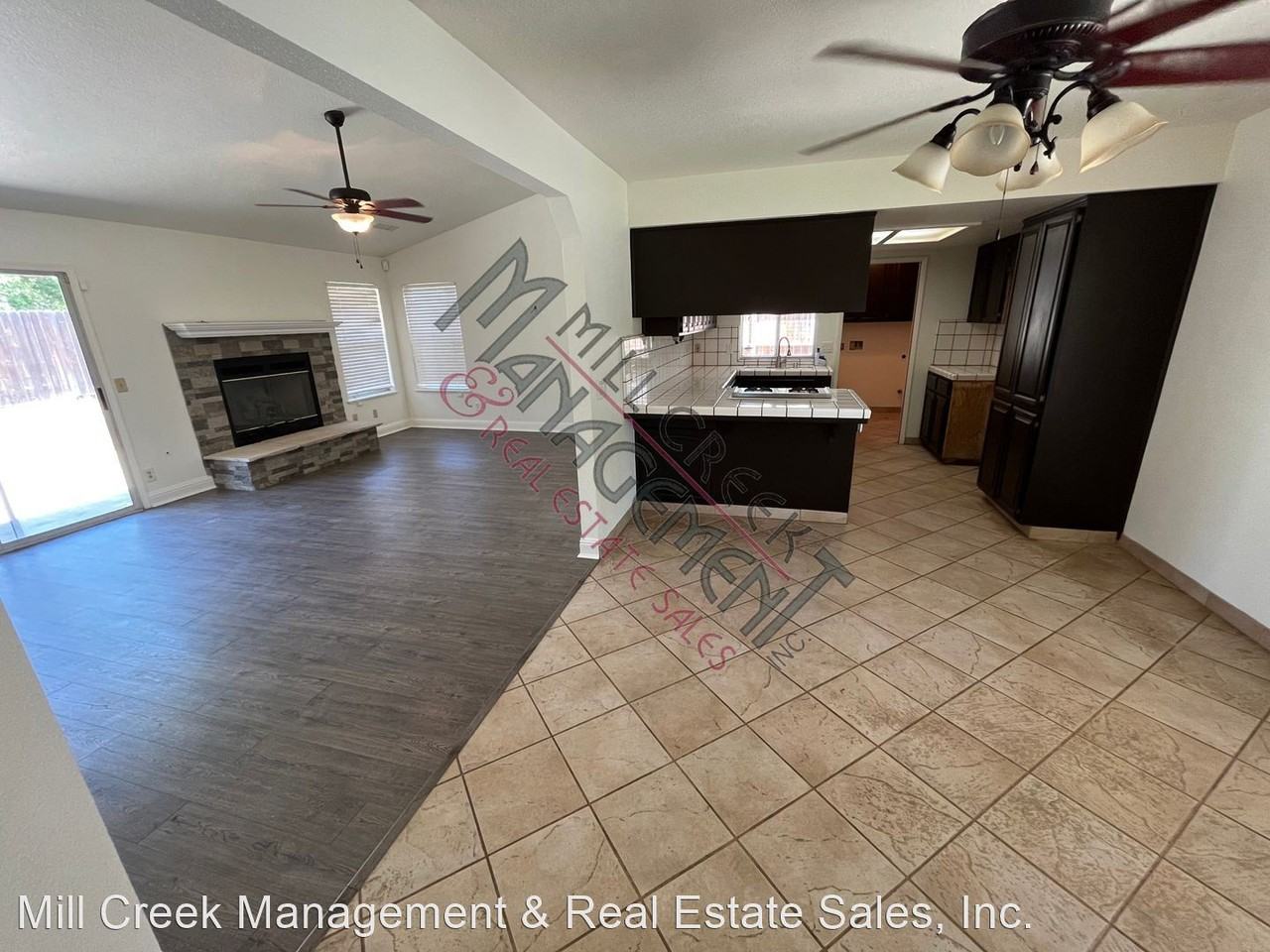 1824 E Parker Ct - Photo 2 of 5