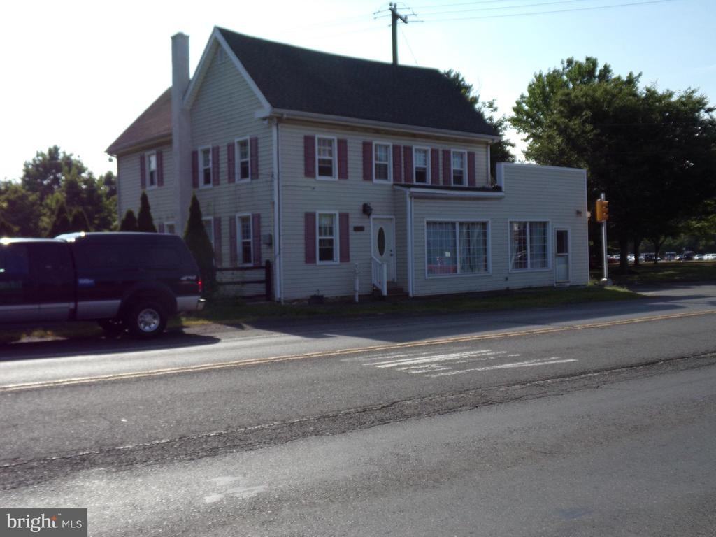 5885 Easton Rd - Photo 2 of 2