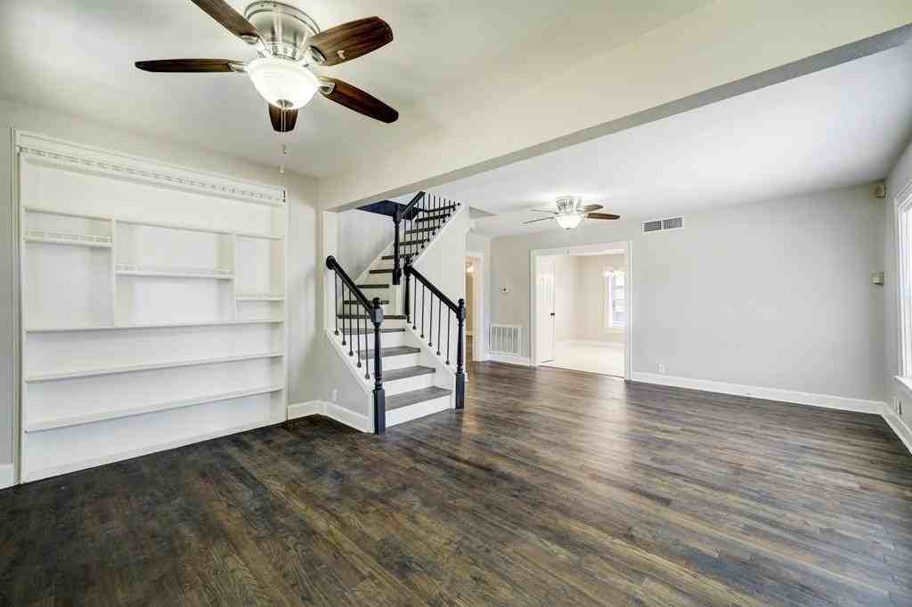 1312 4th St - Photo 3 of 15