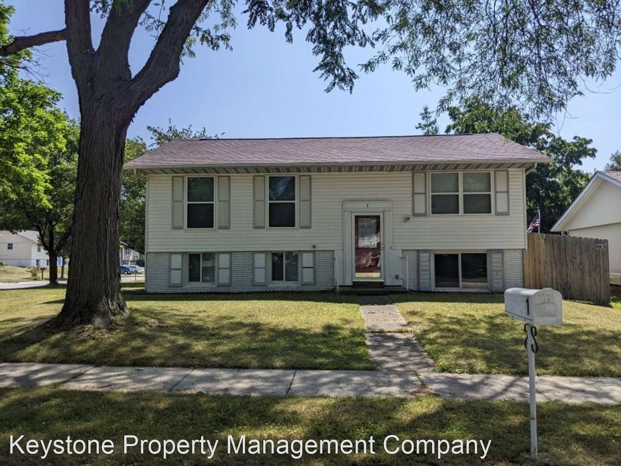 1 Regal Ln - Photo 2 of 18
