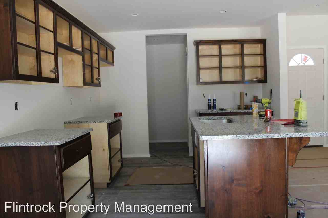 407 E Rosalie - Photo 3 of 11