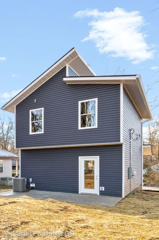 1309 Dodd St - Photo 2 of 22