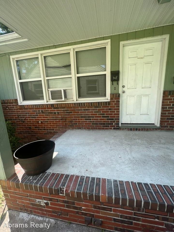 1800 Bourbon Ave #A - Photo 3 of 16
