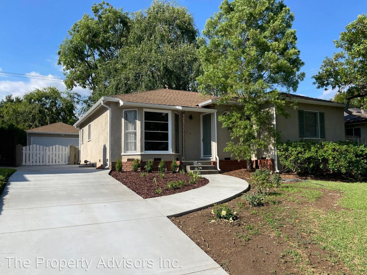 8559 Lorain Rd - Photo 2 of 15