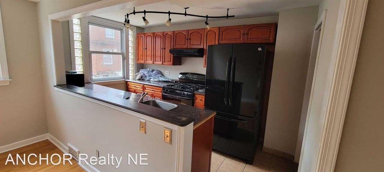 4424 Marple St - Photo 2 of 13