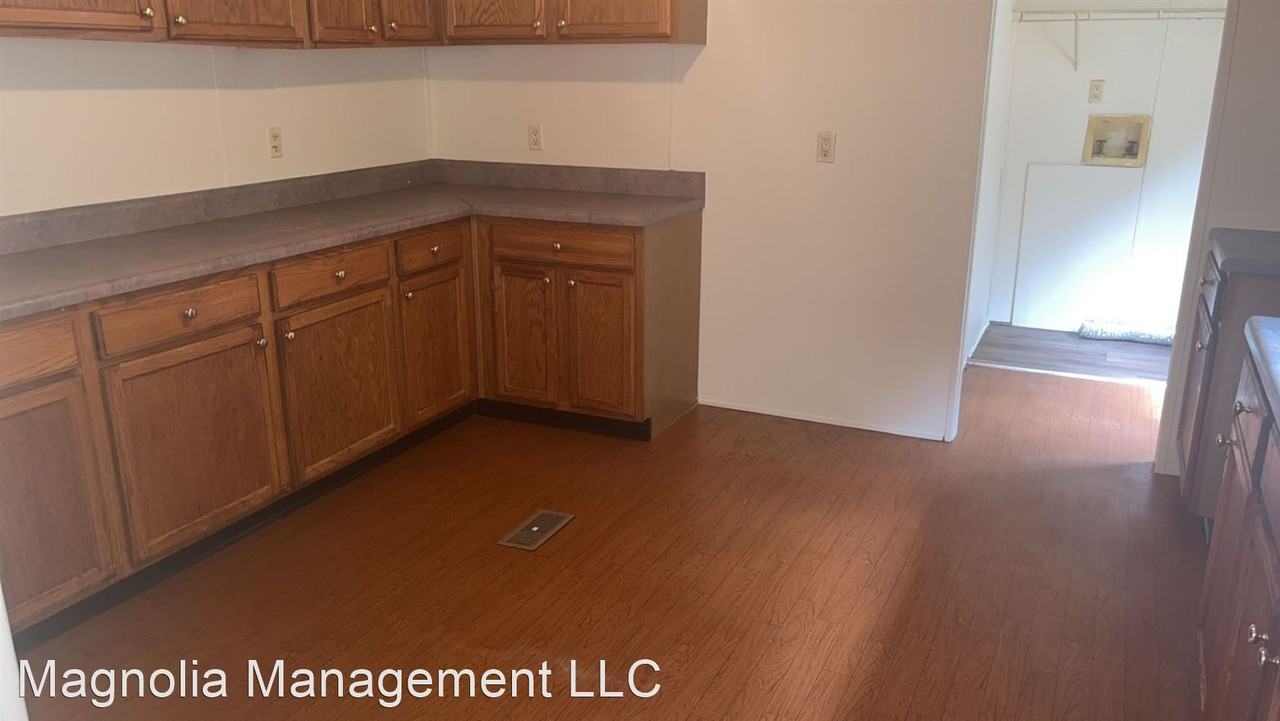 49 Vintage Ln - Photo 2 of 15