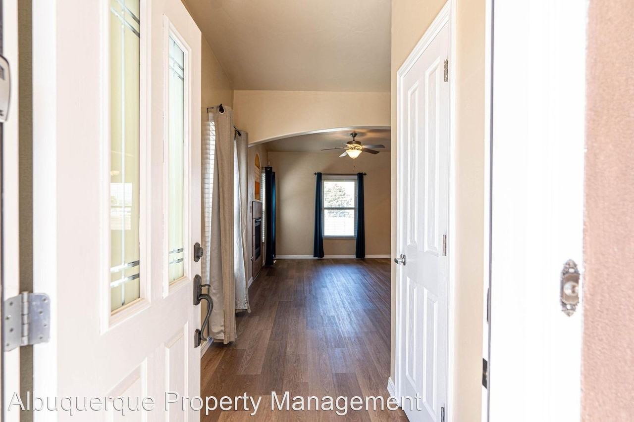 3527 Agua Sarca Ct Ne - Photo 3 of 31