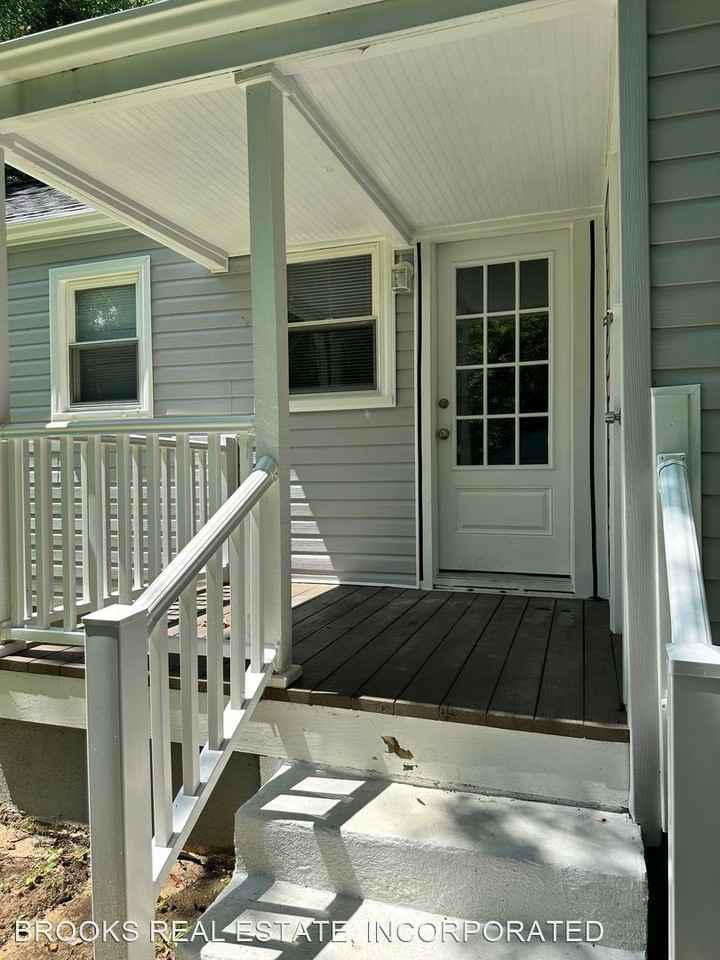 1182 Duncan Dr - Photo 2 of 10
