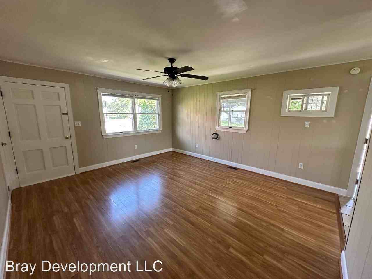 154 Franklin Dr. - Photo 3 of 9