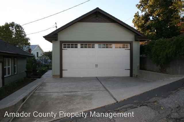 220 Broadway - Photo 3 of 18