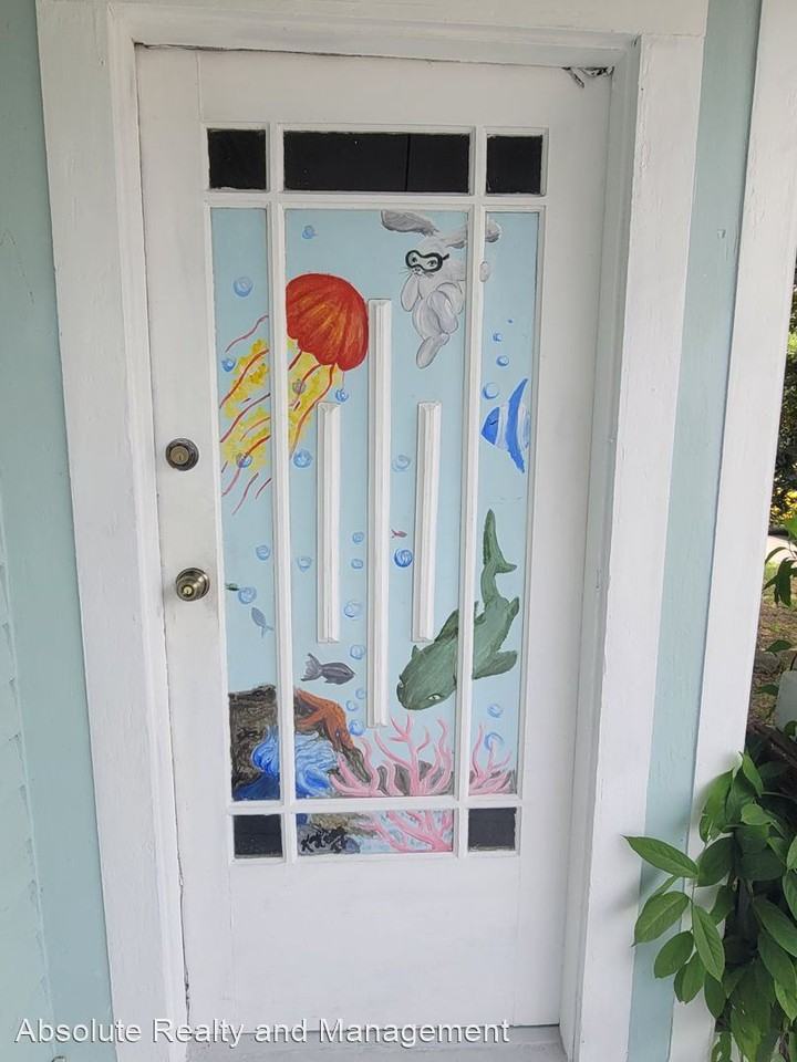 3717 Avenue S 1/2 - Photo 3 of 28