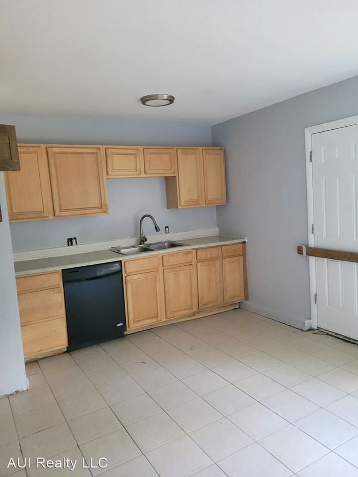 11108 Bristol Ter - Photo 2 of 6