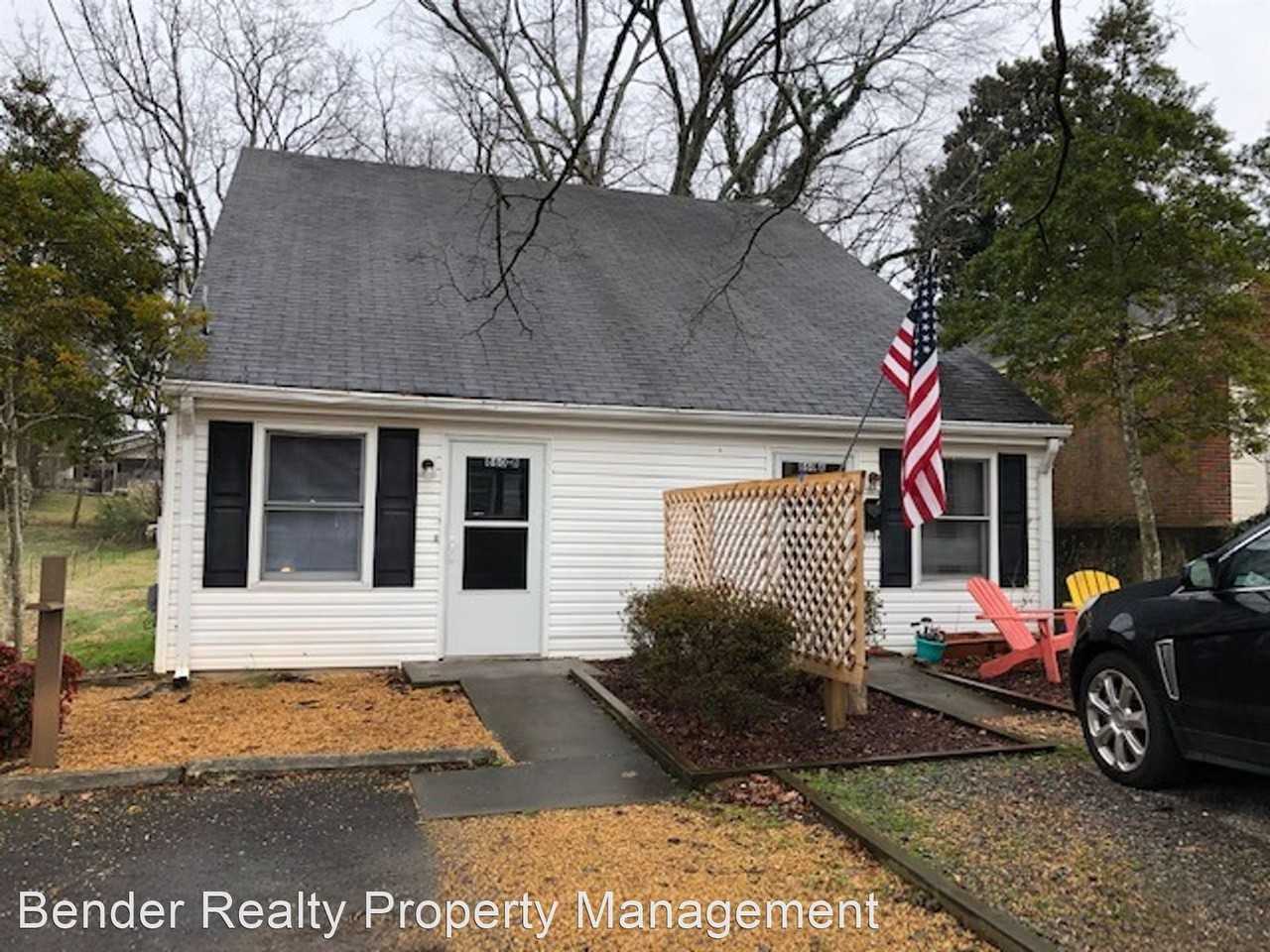 Duplex in the City Apartments 860 A/B Highland Avenue, Cleveland, TN