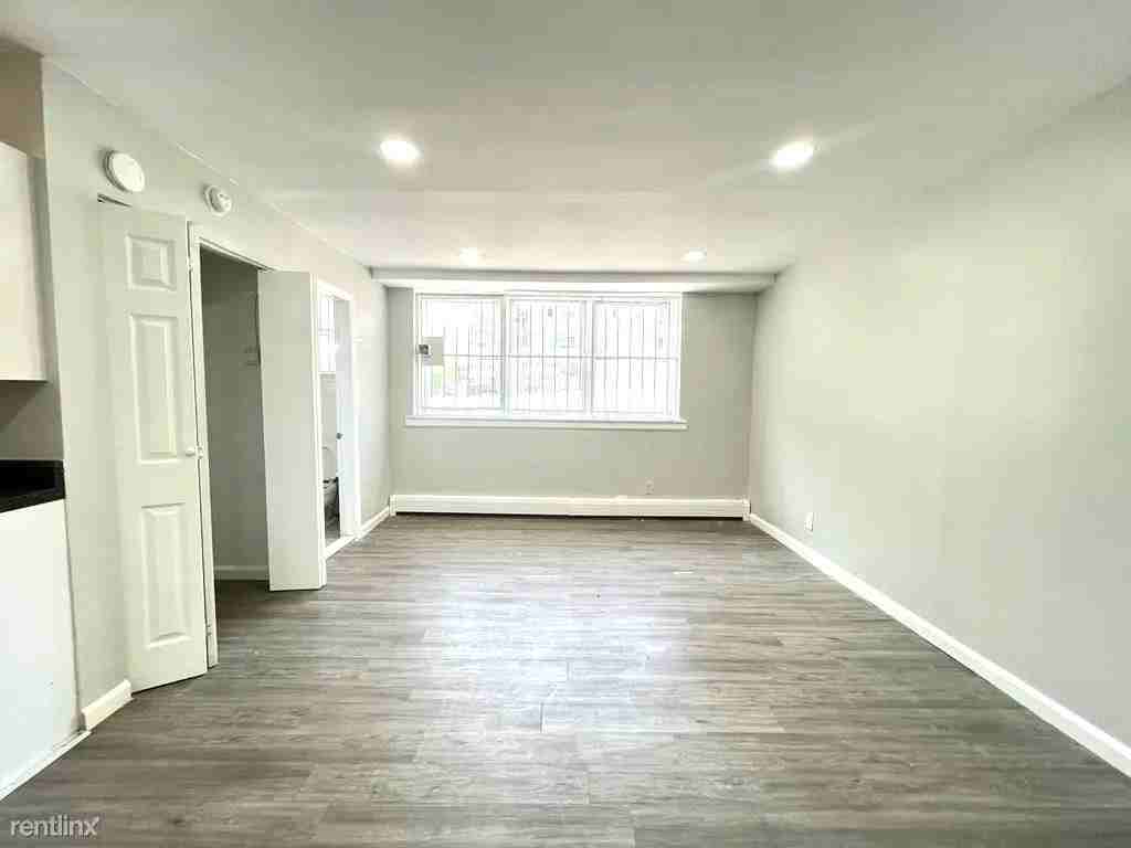 390 Stuyvesant Ave - Photo 3 of 3