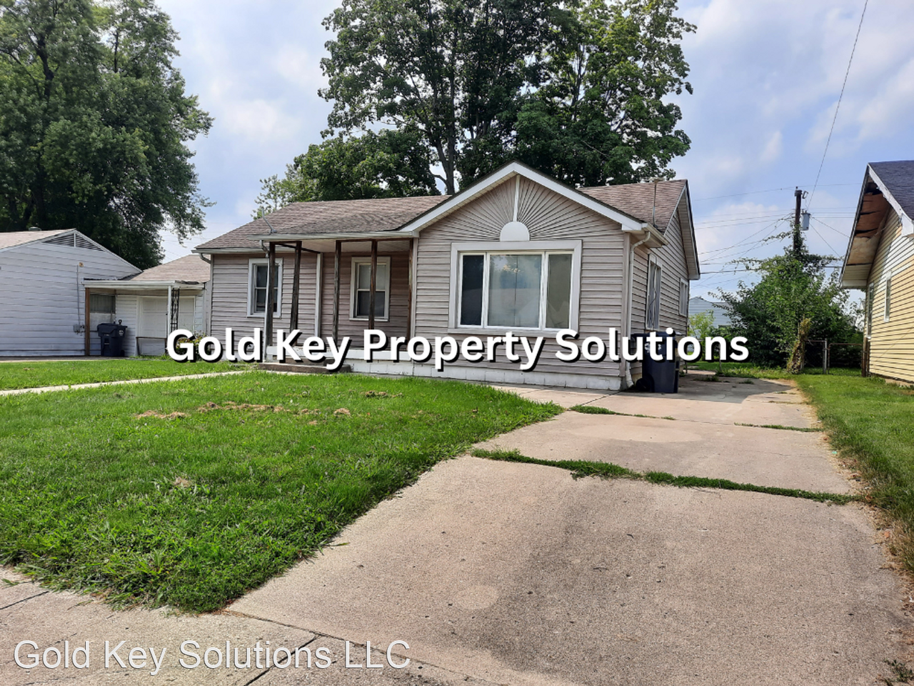 2617 Crystal St - Photo 2 of 19