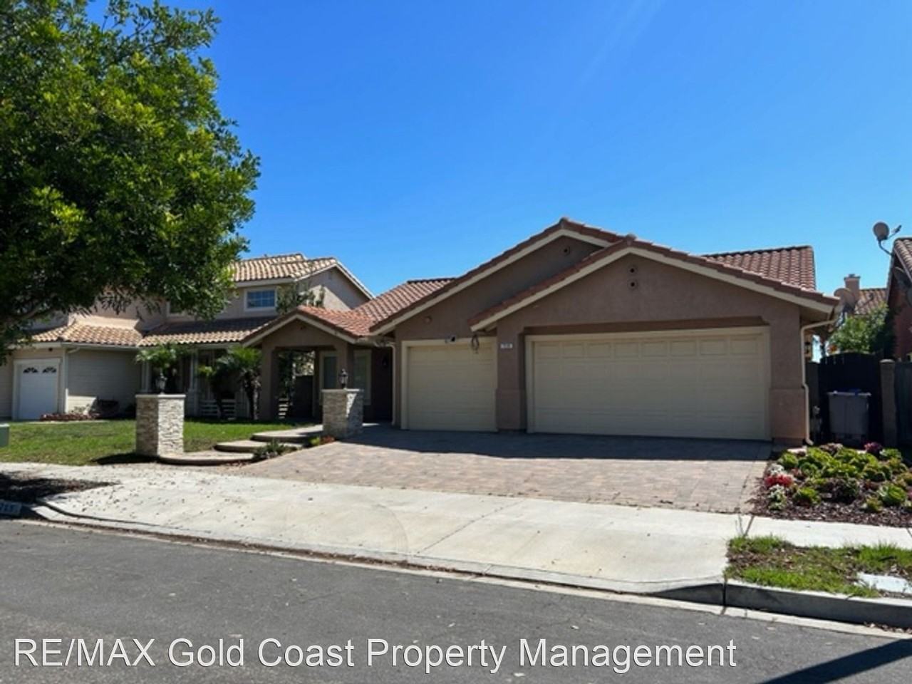 708 Binnacle St - Photo 2 of 46