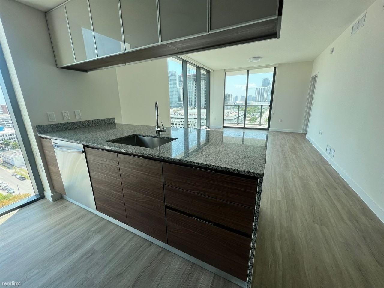 2320 Ne 2nd Ave - Photo 2 of 7