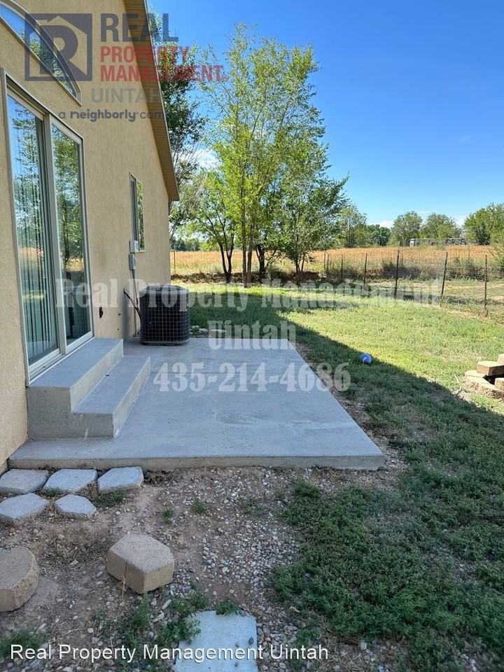 180 E 1150 S - Photo 3 of 19