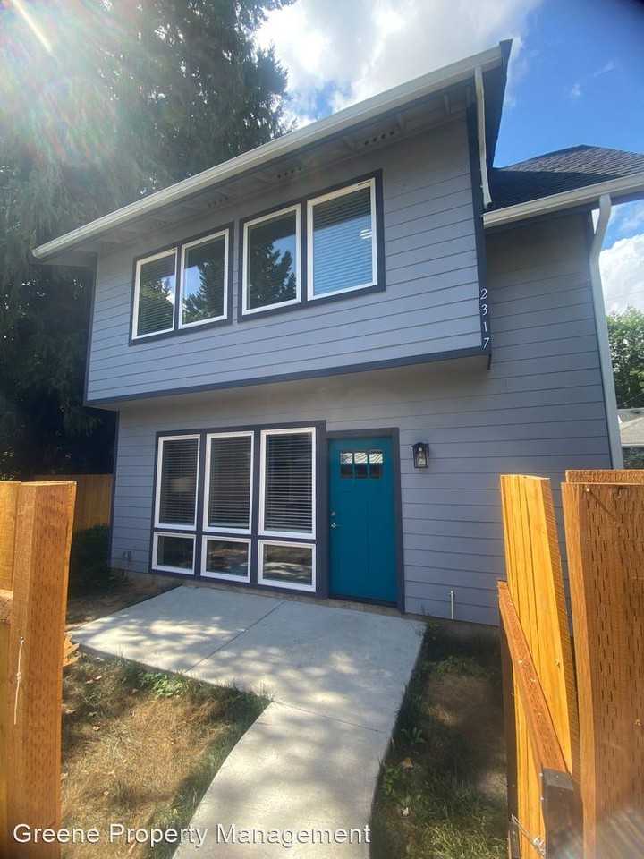 2317 Washington St Se - Photo 2 of 17