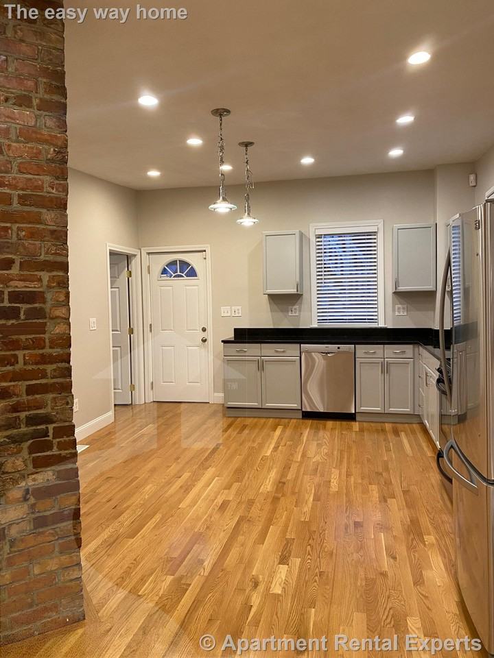 13 Brighton St #1 - Photo 3 of 21