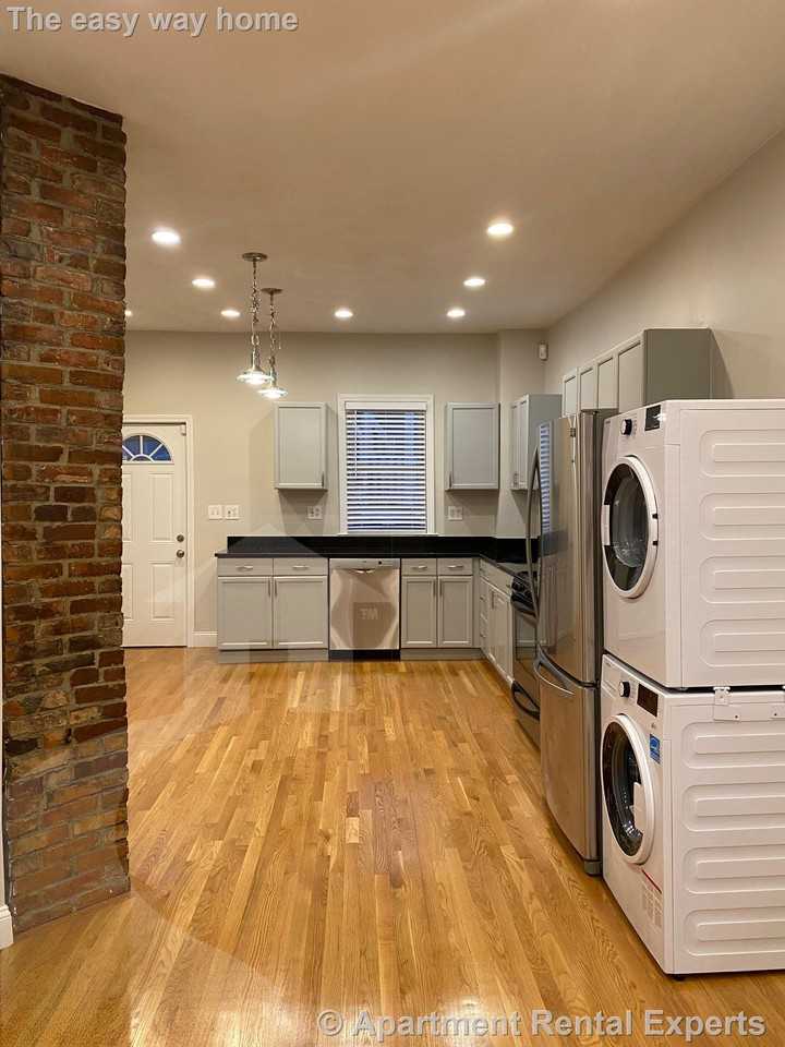 13 Brighton St #1 - Photo 5 of 21