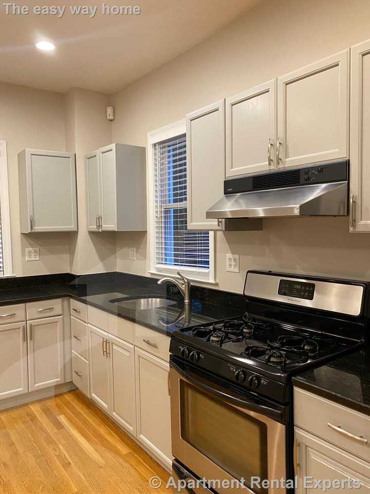 13 Brighton St #1 - Photo 6 of 21