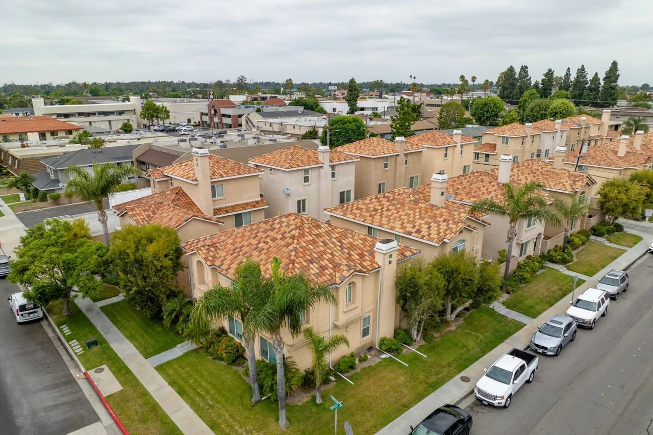 3643 Farquhar Ave - Photo 2 of 21