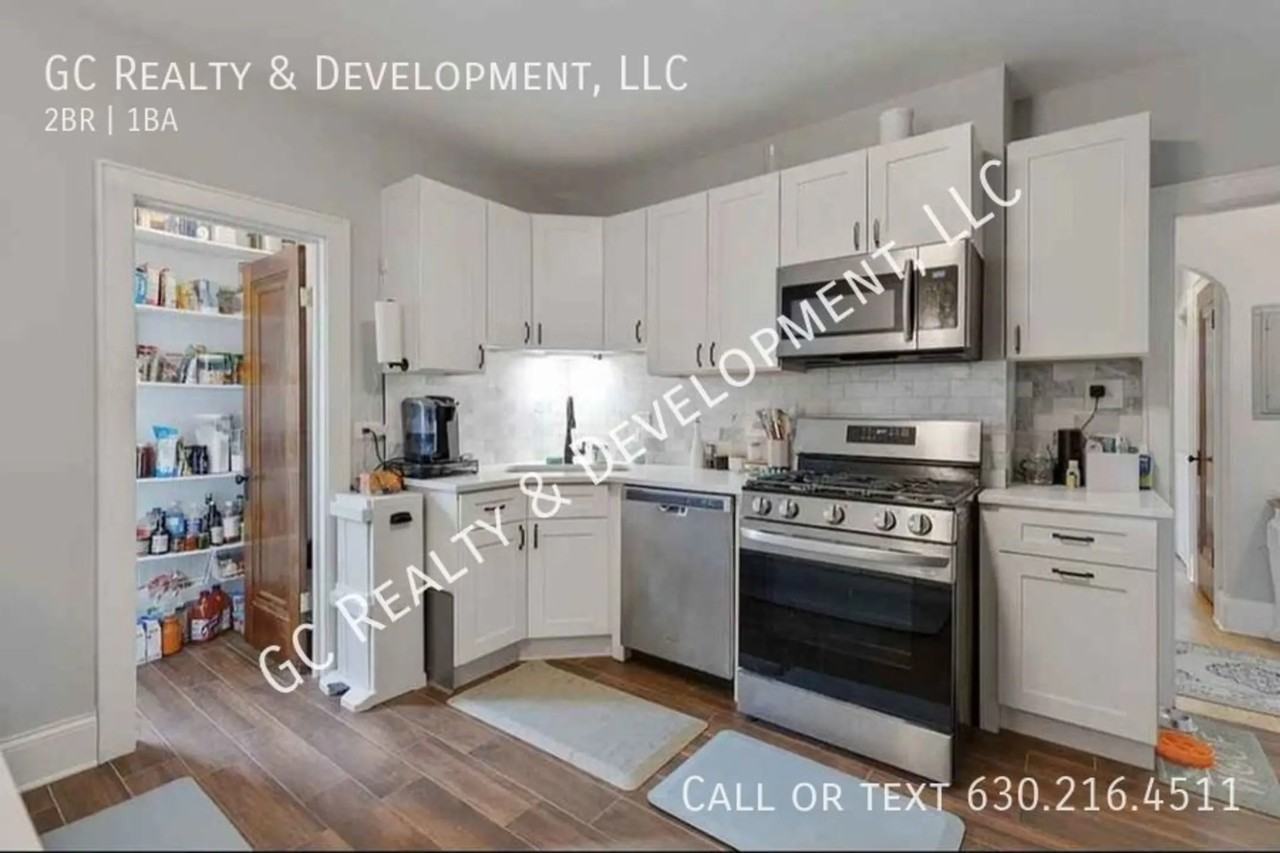 2324 W 25th St - Photo 2 of 14