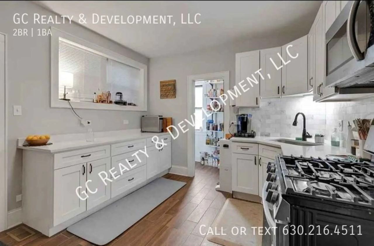 2324 W 25th St - Photo 3 of 14