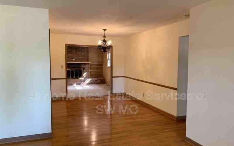 2017 E Rosebrier St - Photo 3 of 17