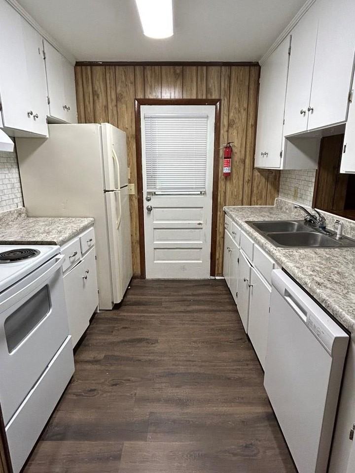 1013 Park St - Photo 4 of 22