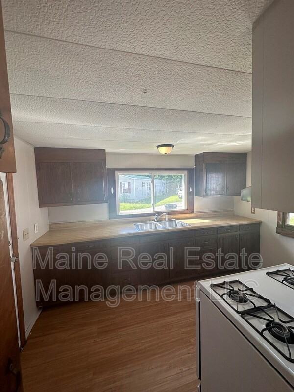 44 Pheasant Hill Mobile Home Park, Milford, ME 04461 - Photo 3 of 28