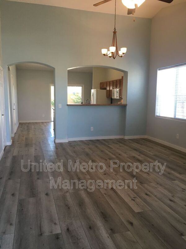 7953 N Music Mountain Ln - Photo 2 of 29