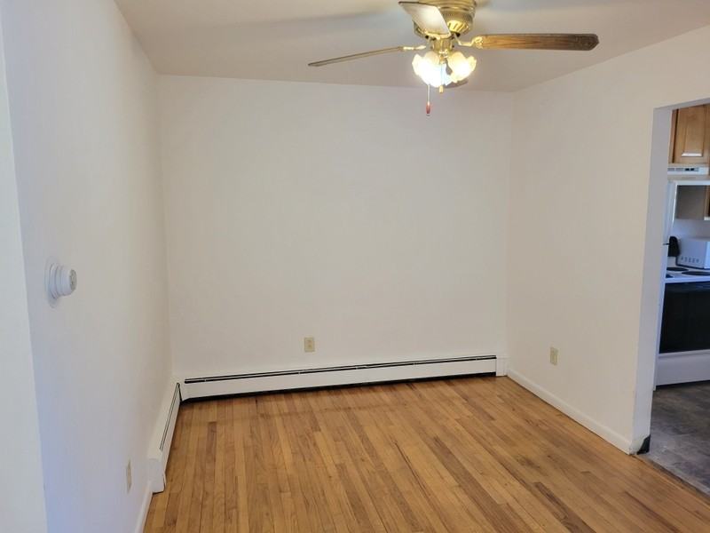 32 Orchard Hills Apts - Photo 2 of 8