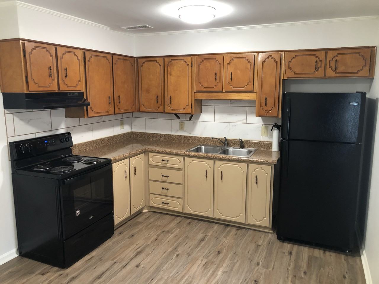 2311 Travis Rd - Photo 3 of 17