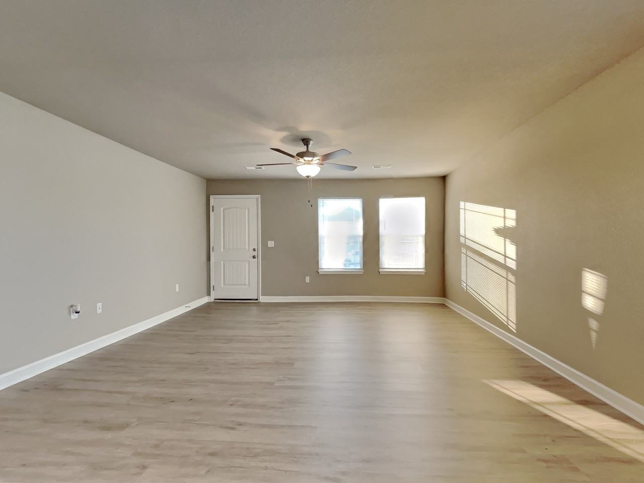 8107 Sw 3rd St - Photo 3 of 19