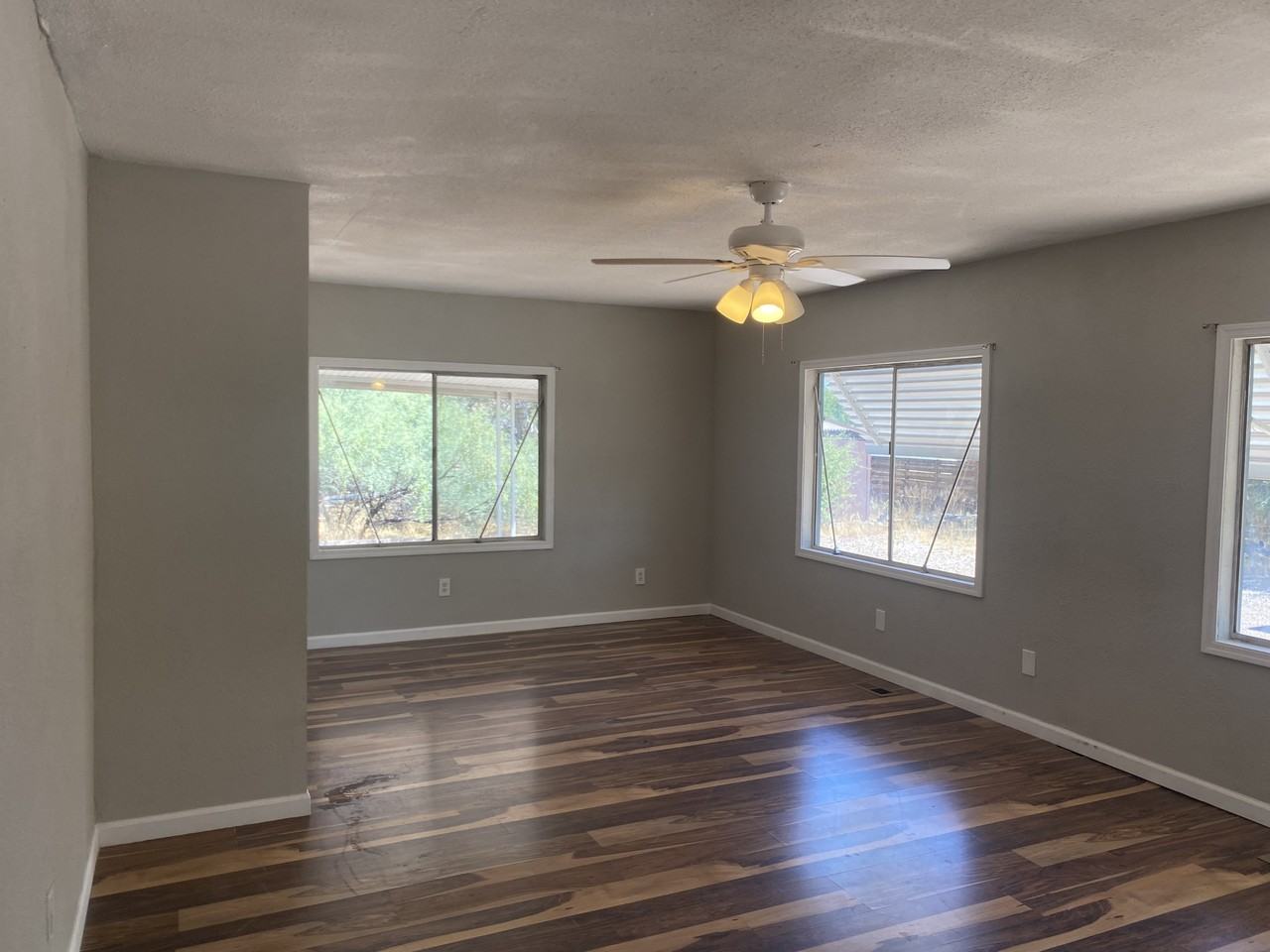 3662 E Clinton Ln - Photo 2 of 9