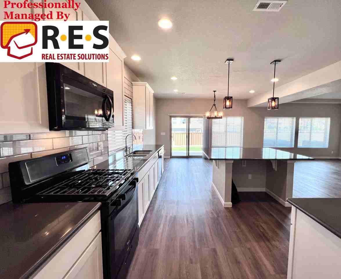 5364 Walden Ct - Photo 6 of 18