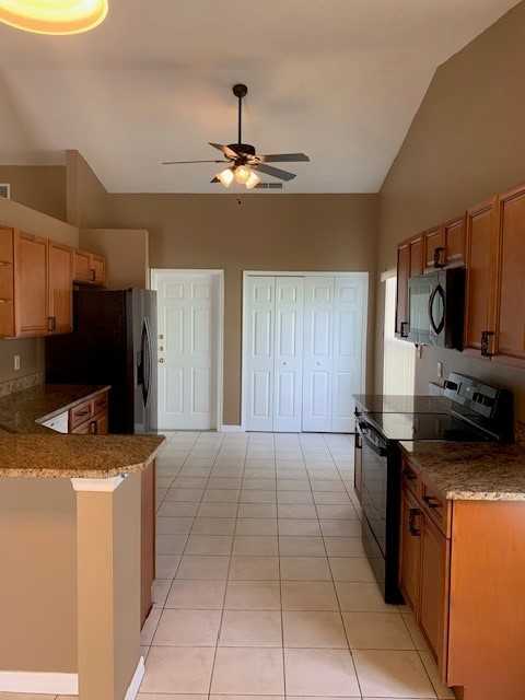 7817 Laurel Oak Ln - Photo 5 of 28