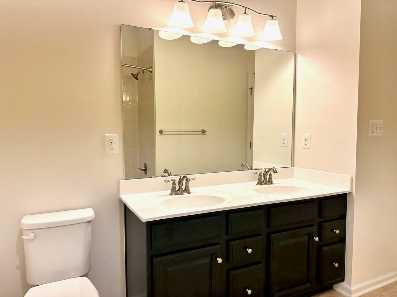 5312 N Center Dr - Photo 3 of 33