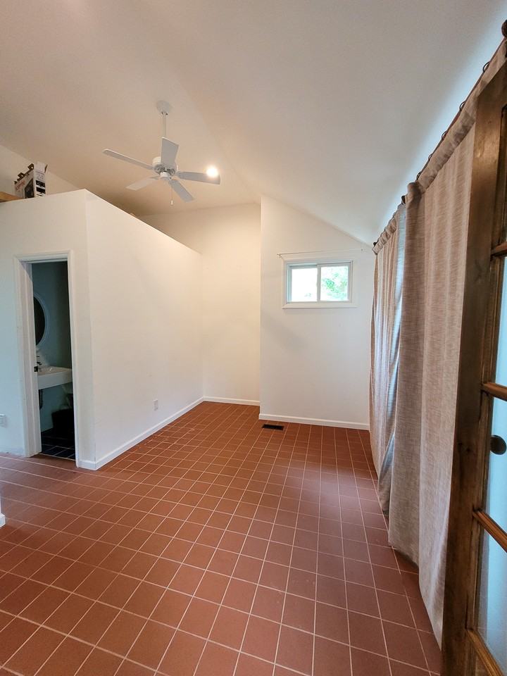 2112 Pelham Rd - Photo 3 of 35