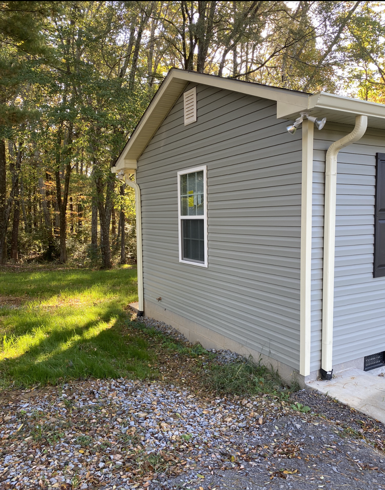 109 Joyce Ln - Photo 3 of 20