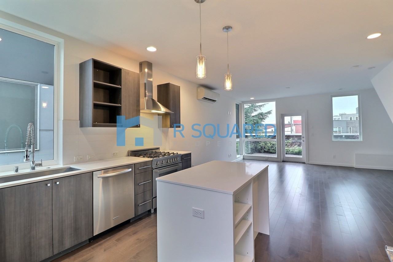 4447 4447 41st Avenue SWUnit B #B - Photo 2 of 23