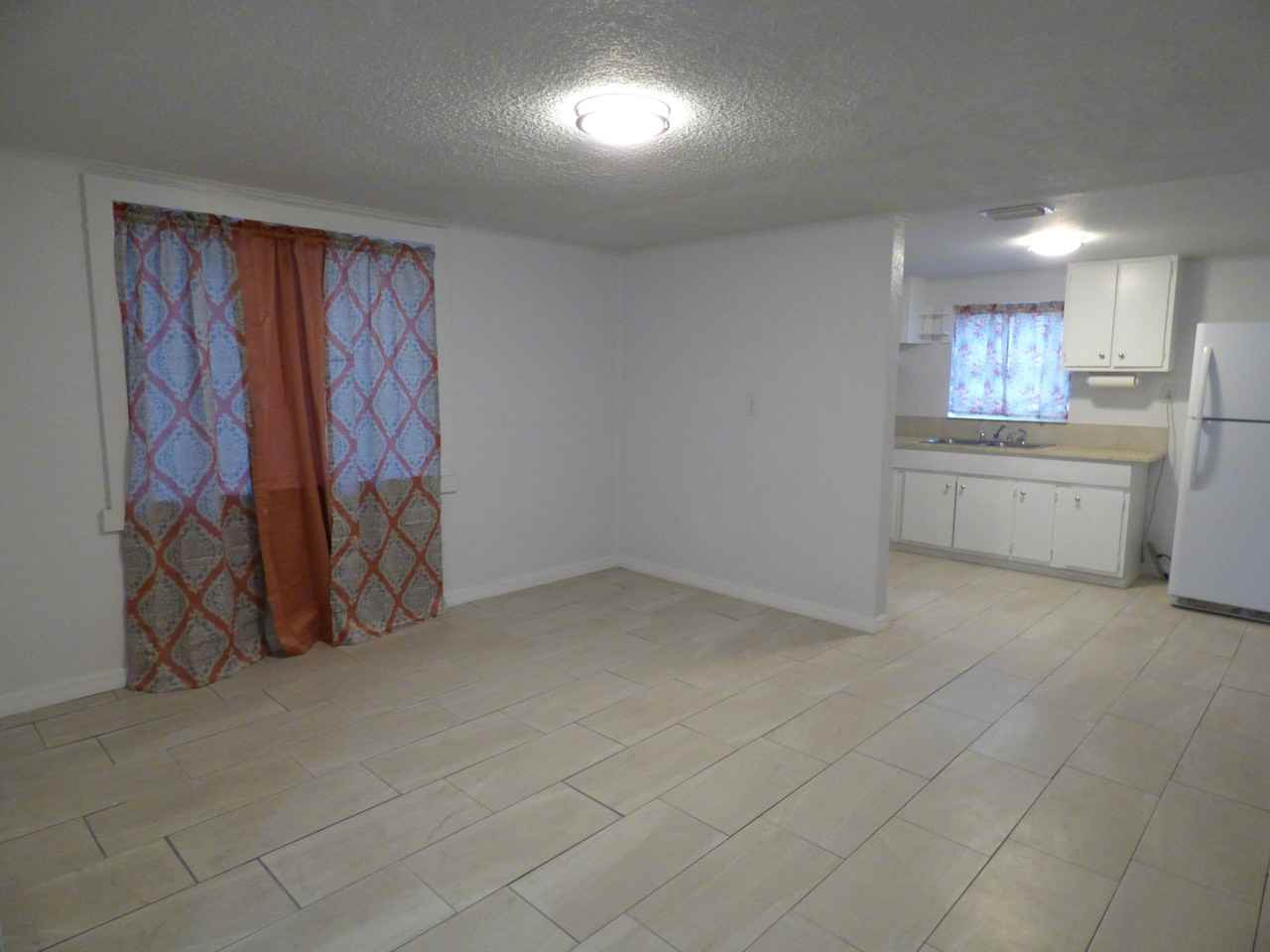 1135 E Voorhis Ave #M - Photo 3 of 16